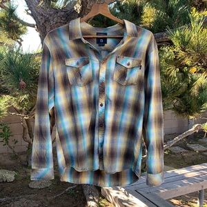 🧨 O’Neill Plaid Button Down Long Sleeve